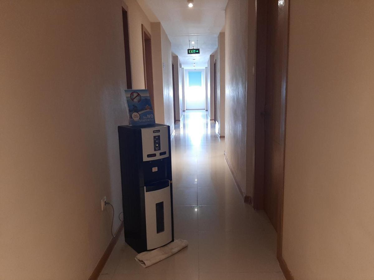 Deli Hotel Медан Экстерьер фото